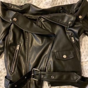 Leather half jacket